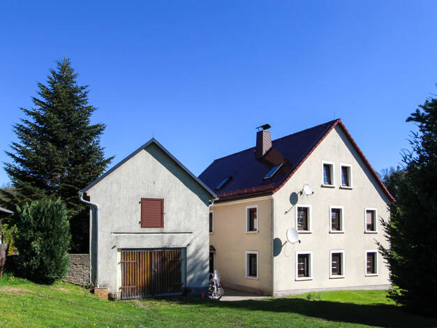 Mehrfamilienhaus zum Kauf provisionsfrei 269.000 € 8 Zimmer 256 m² 929 m² Grundstück Steina 01920