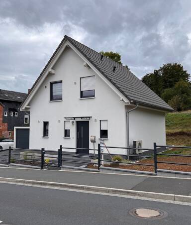Einfamilienhaus zum Kauf 299.000 € 4 Zimmer 91,5 m² 1.184 m² Grundstück Oberlinder Str.46 Oberlind Sonneberg 96515