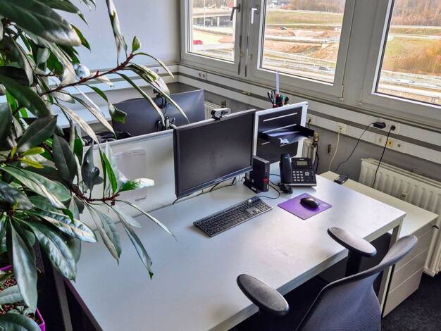 Bürofläche zur Miete provisionsfrei 290 € 4 m² Bürofläche Donaustraße Maiach Nürnberg 90451