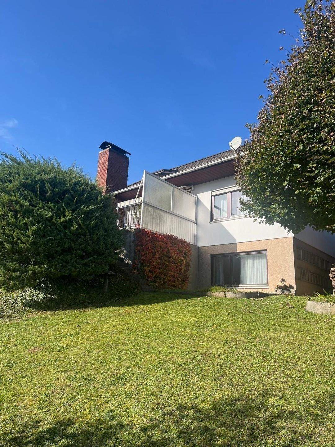 Immobilie in Bad Hersfeld - Exklusives Wohnhaus mit Garage im sonnigen Beiershausen - Bild 1