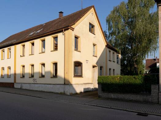 Doppelhaushälfte zum Kauf provisionsfrei 270.000 € 8 Zimmer 290 m² 410 m² Grundstück frei ab sofort Gunzenhausen Gunzenhausen 91710