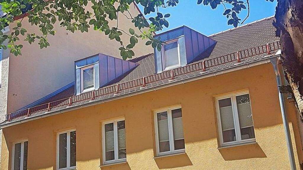 Mehrfamilienhaus zum Kauf als Kapitalanlage geeignet 695.000 € 7 Zimmer 174 m² 107 m² Grundstück Ingolstadt 85049