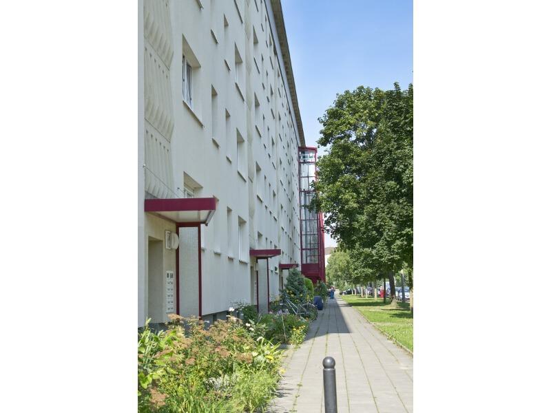 Wohnung zur Miete 419 € 3 Zimmer 60,7 m²<br/>Wohnfläche 4.<br/>Geschoss 01.12.2024<br/>Verfügbarkeit Stolberger Straße 16 Westliche Neustadt Halle (Saale) 06124