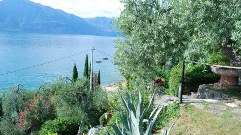 Hotel zum Kauf 18 Zimmer 45 Betten 350 m² Gastrofläche 850 m² Grundstück Malcesine 37018