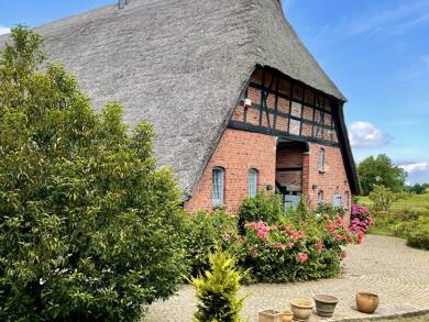 Haus zum Kauf 995.000 € 15 Zimmer 415 m² 4.500 m² Grundstück frei ab sofort Sülsdorf Selmsdorf OT Sülsdorf 23923