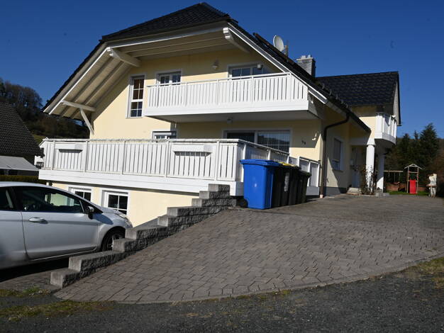 Wohnung zur Miete 990 € 4 Zimmer 92,3 m² Dachgeschoss, 3. Geschoss frei ab sofort Eckelshausen Biedenkopf 35216