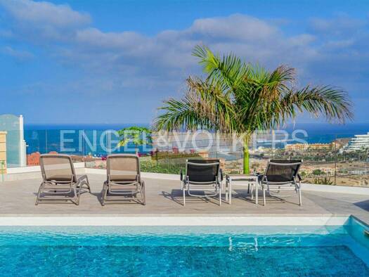 Haus zum Kauf 2.100.000 € 364 m² 449 m² Grundstück Adeje 38679