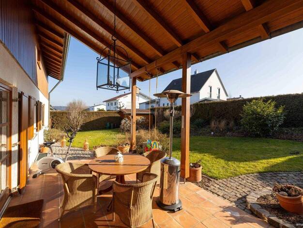 Einfamilienhaus zur Miete 3.000 € 5 Zimmer 204,3 m² 695 m² Grundstück Ast Tiefenbach 84184