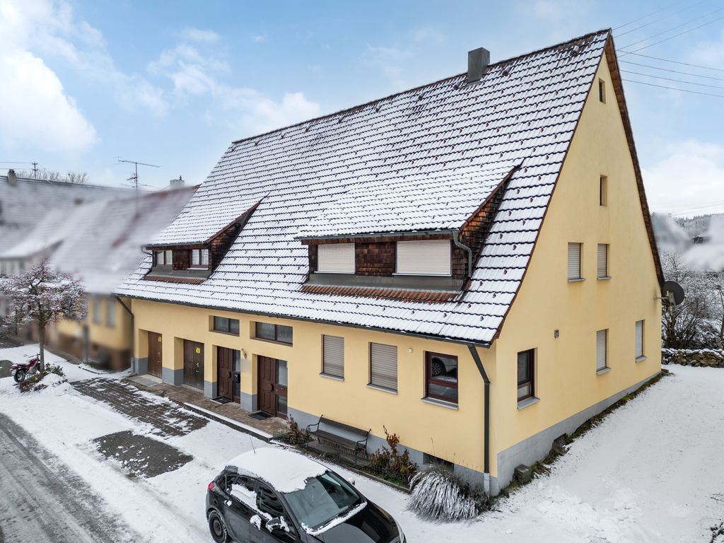 Doppelhaushälfte zum Kauf 320.000 € 4 Zimmer 137 m²<br/>Wohnfläche 223 m²<br/>Grundstück Lauffen Deißlingen 78652