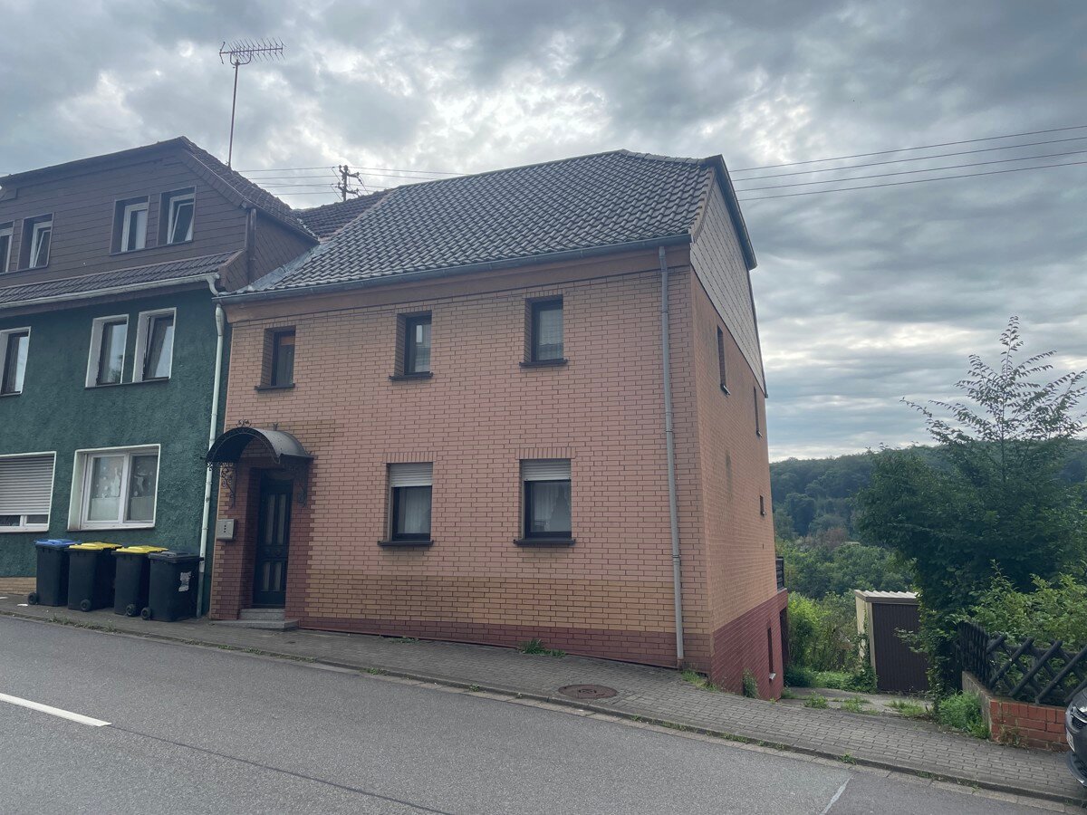 Einfamilienhaus zum Kauf 99.000 € 7 Zimmer 118 m²<br/>Wohnfläche 973 m²<br/>Grundstück Quierschied Quierschied 66287