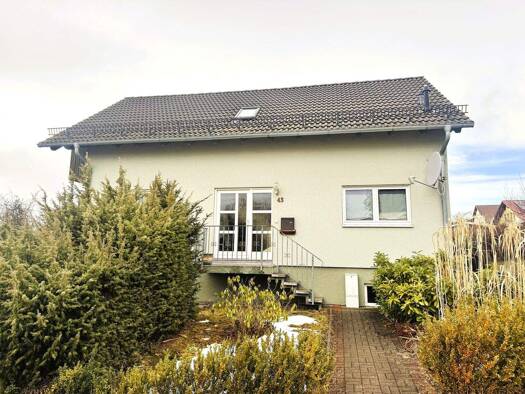 Einfamilienhaus zum Kauf 299.000 € 7 Zimmer 105 m² 558 m² Grundstück frei ab 01.04.2026 Oberpörlitz Ilmenau 98693