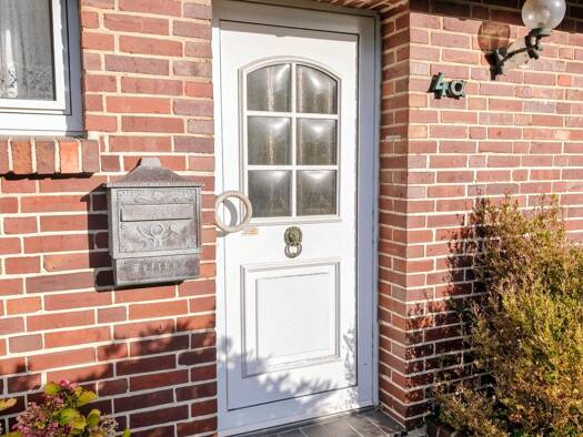 Haus zum Kauf 245.000 € 8 Zimmer 220 m² 616 m² Grundstück frei ab sofort Stettiner Strasse 4a Lingen Lingen (Ems) 49808