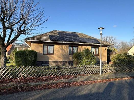 Bungalow zum Kauf 189.000 € 4 Zimmer 110 m² 1.565 m² Grundstück Unterlüß 29345