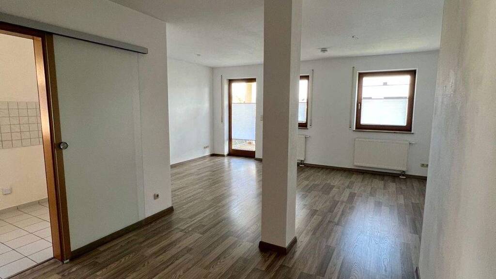 Wohnung zur Miete 410 € 2 Zimmer 65 m² EG frei ab 01.05.2026 Louis-Lejeune-Straße 76 Niederlungwitz Glauchau 08371