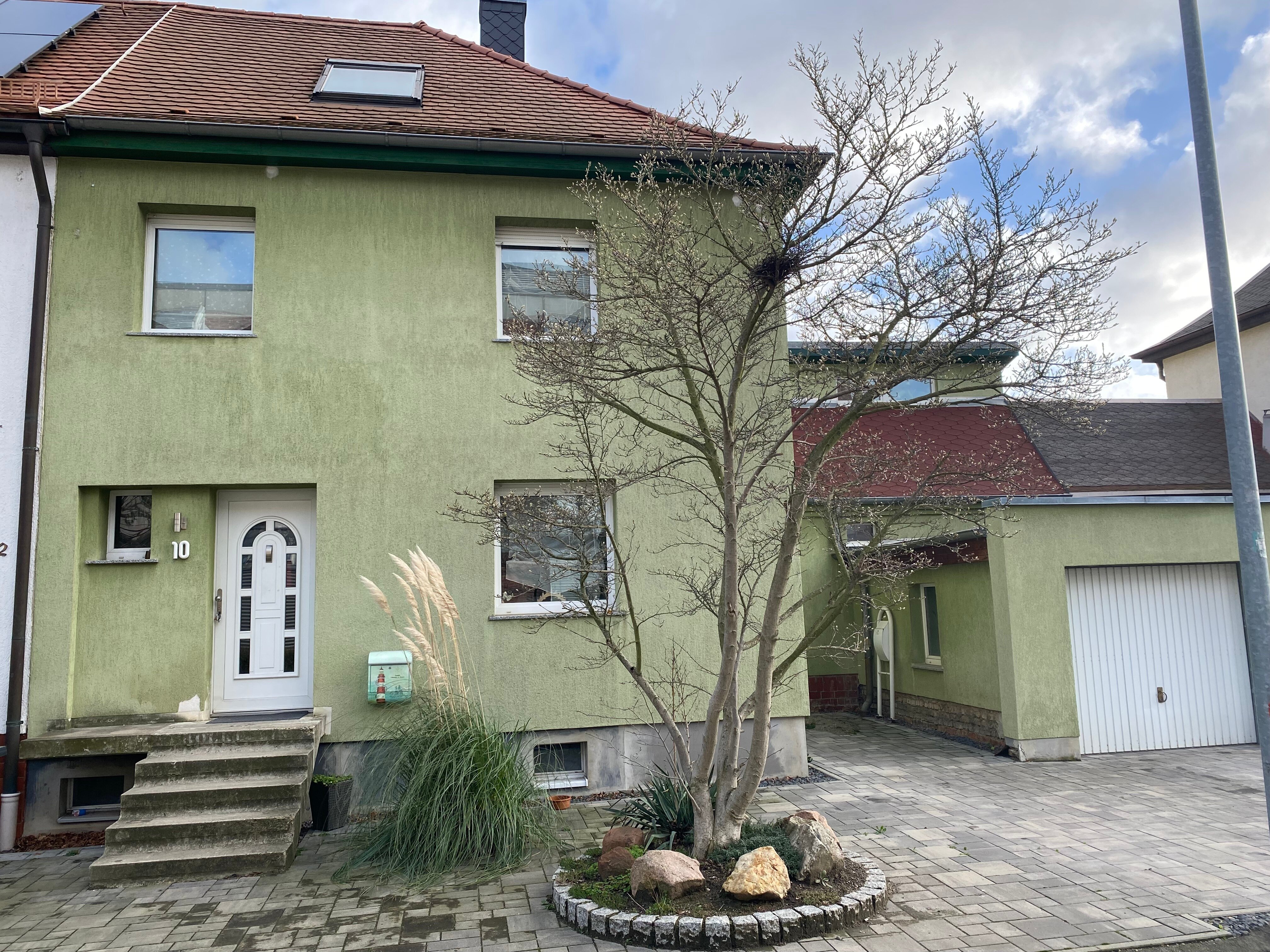 Reihenendhaus zum Kauf 310.000 € 5 Zimmer 140 m²<br/>Wohnfläche 400 m²<br/>Grundstück Zwenkau Zwenkau 04442