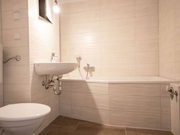 Wohnung zur Miete 438 € 3 Zimmer 58,4 m² 3. Geschoss Kirchnerstr. 14 Innenstadt Halle (Saale) 06112