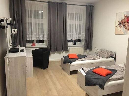 Wohnung zur Miete 430 € 2 Zimmer 55 m² frei ab sofort Innenstadt Gera 07545
