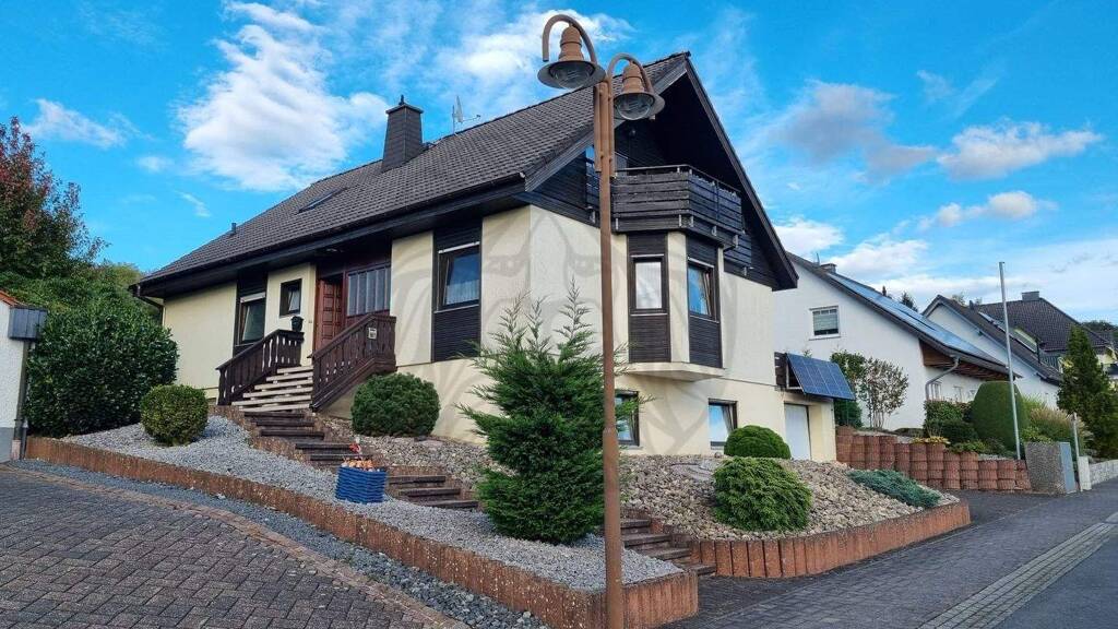 Einfamilienhaus zum Kauf 420.000 € 5 Zimmer 177 m² 890 m² Grundstück Ötzingen 56244