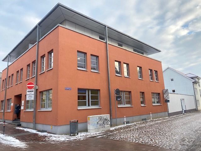 Bürofläche zur Miete 2.000 € 8 Zimmer 252 m²<br/>Bürofläche Altstadt Güstrow 18273