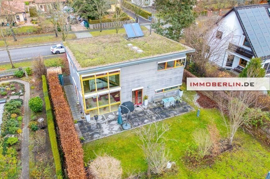 Haus zum Kauf 1.195.000 € 4 Zimmer 134 m²<br/>Wohnfläche 733 m²<br/>Grundstück ab sofort<br/>Verfügbarkeit Zeuthen Zeuthen 15738