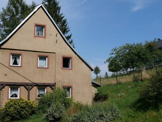 Einfamilienhaus zum Kauf 150.000 € 4 Zimmer 100 m² 2.535 m² Grundstück Krumhermsdorf Neustadt 01844