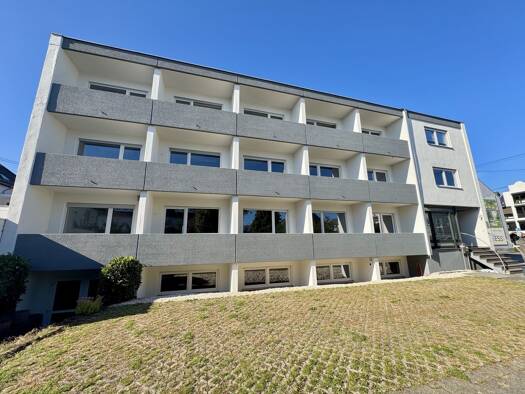 Bürogebäude zum Kauf 20 Zimmer 655 m² Bürofläche teilbar ab 125 m² Rengsdorf 56579