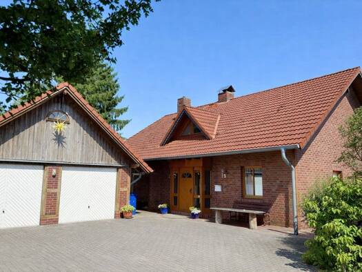 Haus zum Kauf 680.000 € 6 Zimmer 154 m² 2.850 m² Grundstück Westerstede 26655