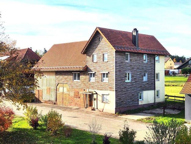 Bauernhaus zum Kauf provisionsfrei 159.000 € 7 Zimmer 163 m² 345 m² Grundstück Ettmannsweiler Simmersfeld - OT 72226