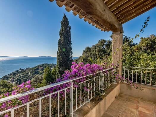 Einfamilienhaus zum Kauf 1.800.000 € 8 Zimmer 156,5 m² 1.300 m² Grundstück Rayol-Canadel-sur-Mer 83820