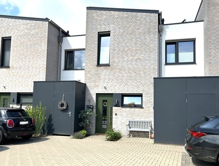 Reihenmittelhaus zur Miete 1.450 € 4 Zimmer 116 m²<br/>Wohnfläche 154 m²<br/>Grundstück 01.11.2024<br/>Verfügbarkeit Telbrake Vechta 49377