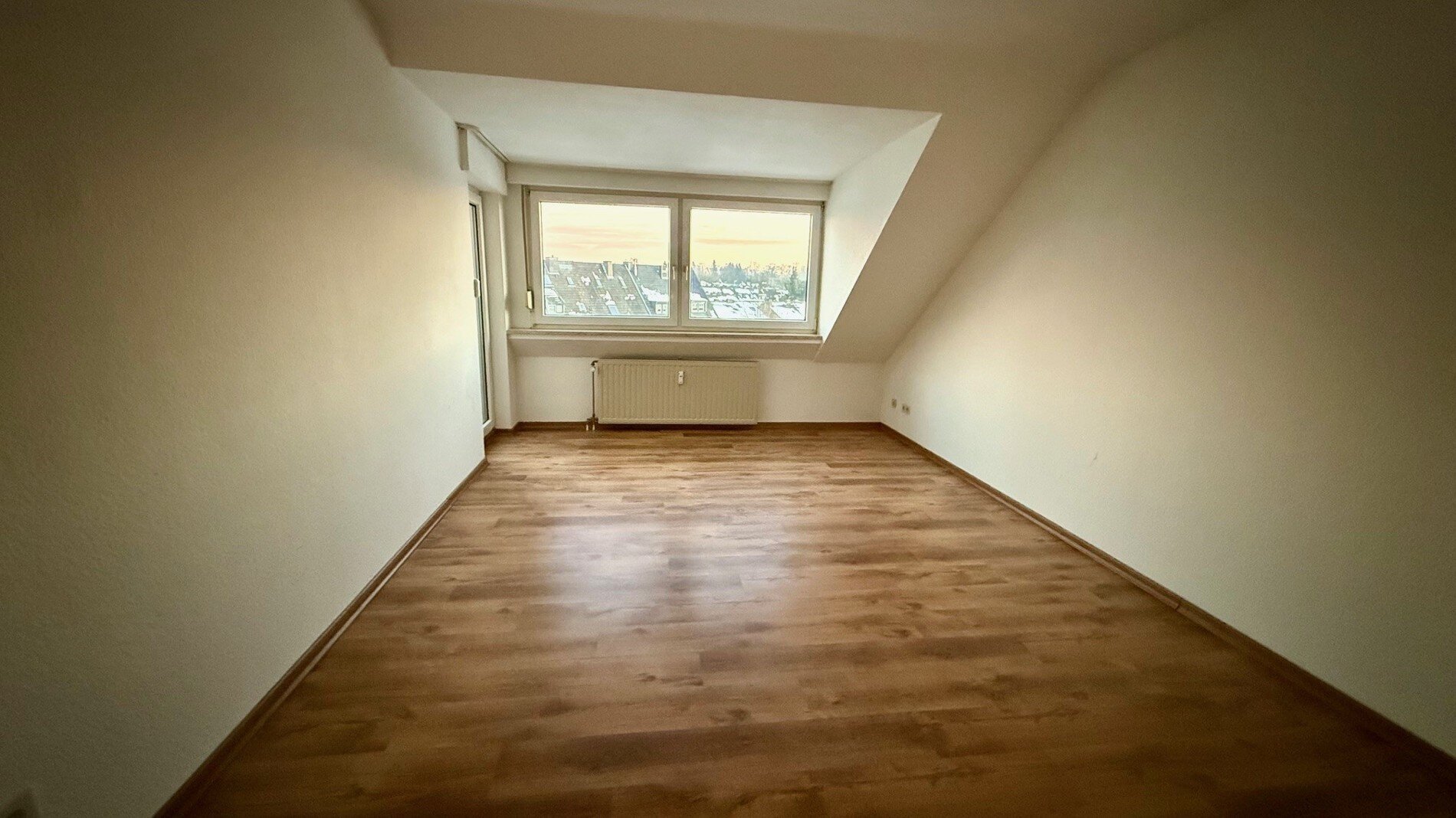 Wohnung zum Kauf 130.000 € 2 Zimmer 56 m²<br/>Wohnfläche 3.<br/>Geschoss Schmölderpark Mönchengladbach 41239