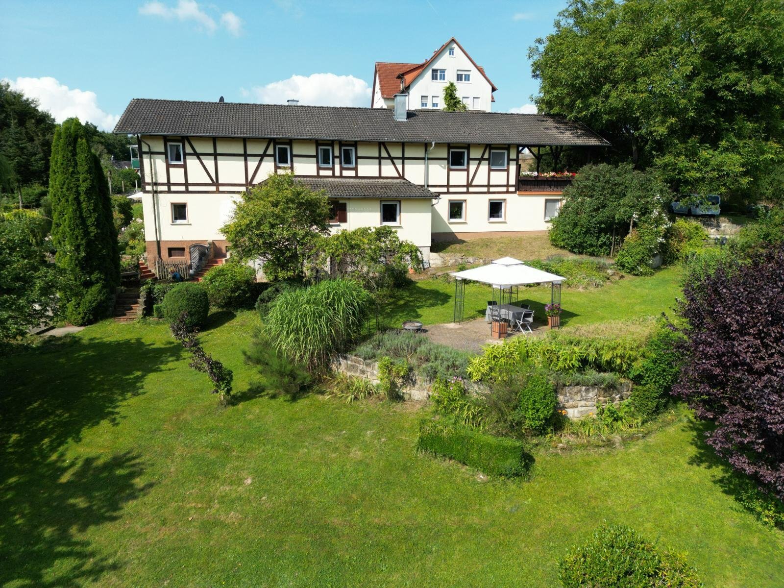 Haus zum Kauf 379.000 € 10 Zimmer 270 m²<br/>Wohnfläche 2.250 m²<br/>Grundstück Wohlbach Ahorn 96482