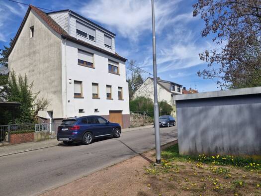 Wohnung zur Miete 650 € 2 Zimmer 48 m² Geschoss 1/2 frei ab sofort Herrensohr Saarbrücken 66125