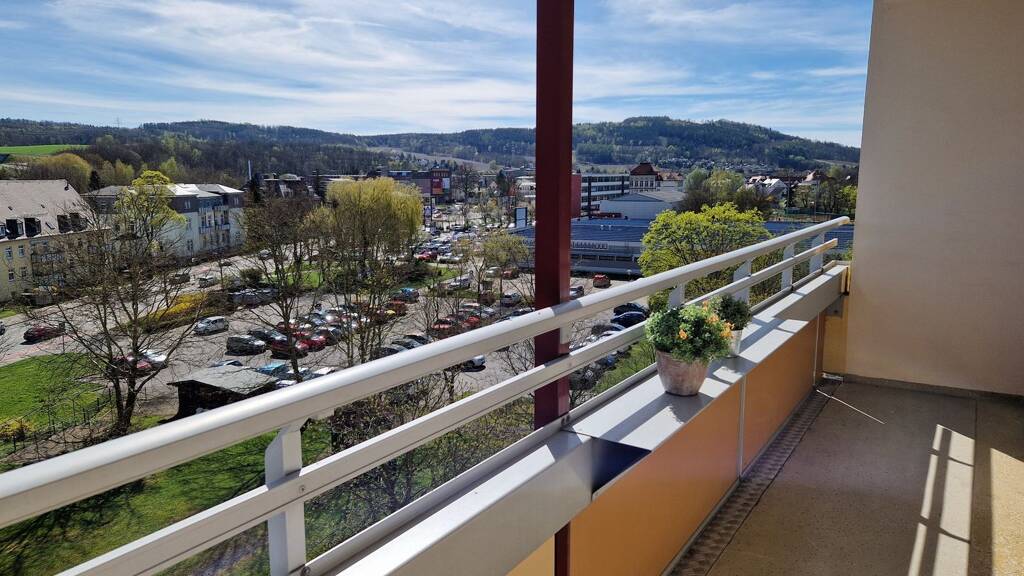 Studio zur Miete 225 € 1 Zimmer 35 m² frei ab sofort Augustusburger Straße 71/73 Flöha 09557