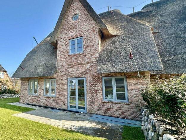 Doppelhaushälfte zum Kauf - Erstbezug 3.690.000 € 7 Zimmer 183 m² 395 m² Grundstück Wenningstedt 25996