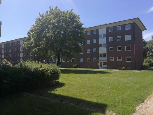 Wohnung zur Miete 650 € 3 Zimmer 70,1 m² 2. Geschoss frei ab 01.10.2025 Trögelsbyer Weg 65 Engelsby Flensburg 24943