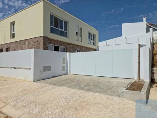 Haus zum Kauf 850.000 € 180 m² 456 m² Grundstück São Domingos De Rana 2785
