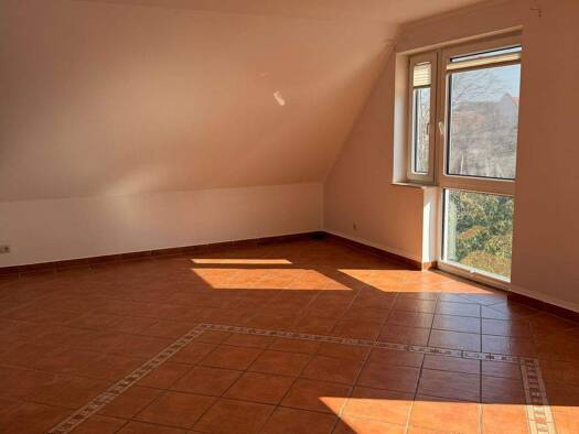 Wohnung zur Miete 980 € 3 Zimmer 100 m² 2. Geschoss frei ab sofort Friedrichsdorf 61381