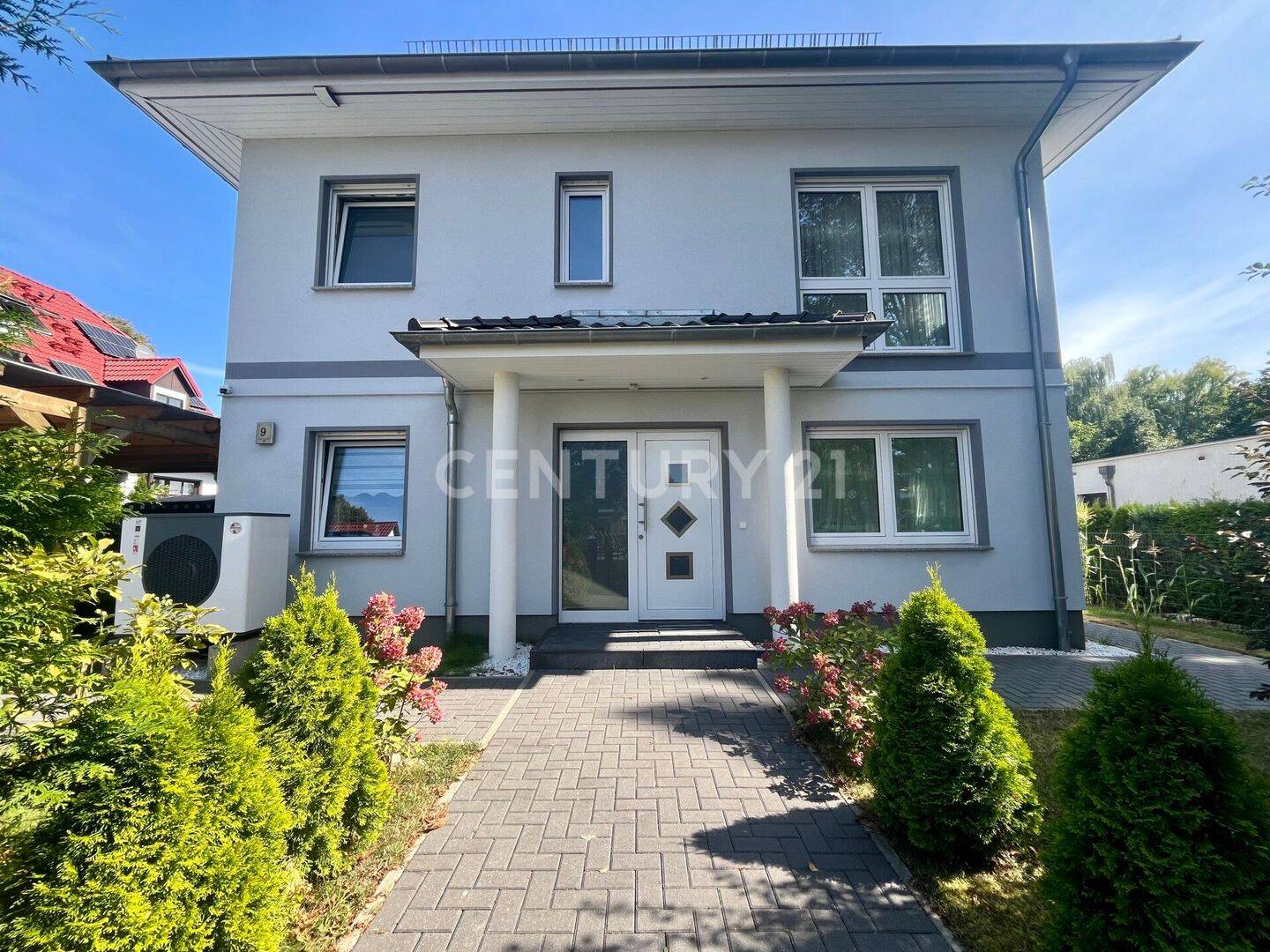 Property thumbnail 2