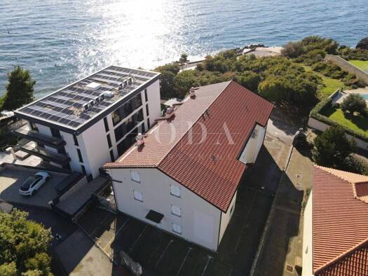 Wohnung zum Kauf 210.000 € 2 Zimmer 51 m² Novi Vinodolski