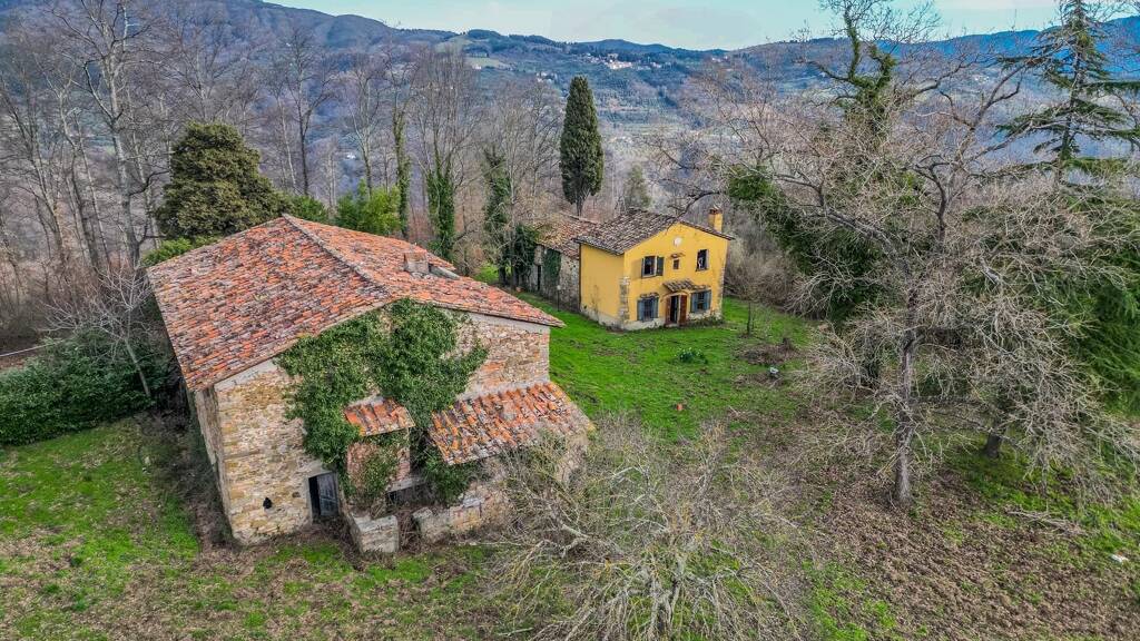 Haus zum Kauf 350.000 € 6 Zimmer 600 m² 180.000 m² Grundstück frei ab sofort Pontassieve