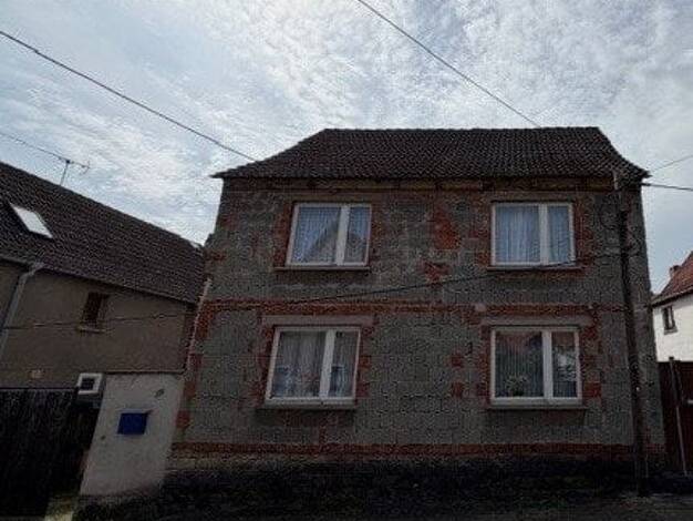 Einfamilienhaus zum Kauf 86.000 € 5 Zimmer 150 m² 558 m² Grundstück Kleinfahner Gierstädt 99100