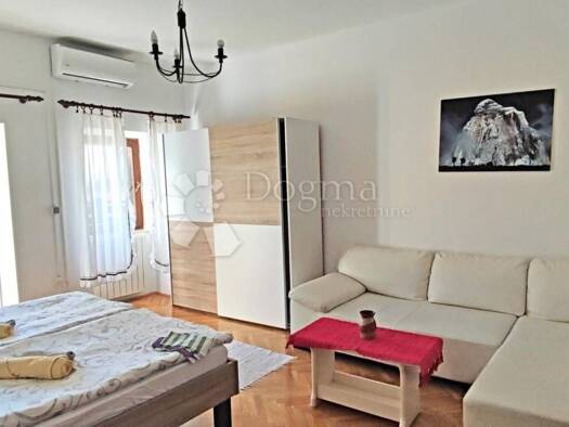 Wohnung zur Miete 600 € 2 Zimmer 40 m² 1. Geschoss Opatija Opatija