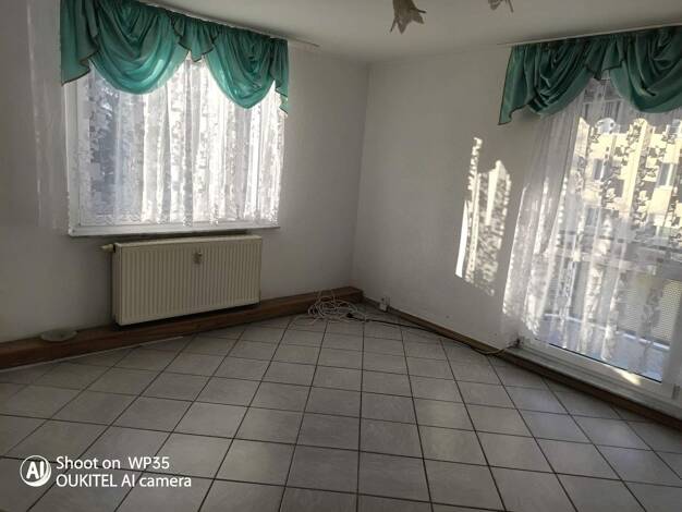 Wohnung zum Kauf 65.000 € 3 Zimmer 65,3 m² 1. Geschoss frei ab sofort Hoyerswerda 02977