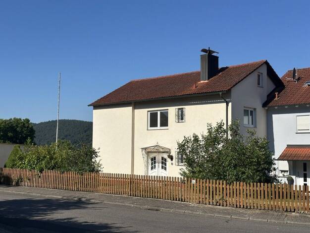 Einfamilienhaus zum Kauf 349.000 € 5 Zimmer 139 m² 546 m² Grundstück Röllfeld Klingenberg a. Main 63911