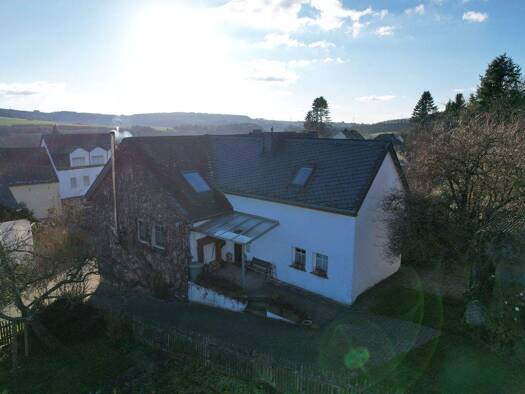 Mehrfamilienhaus zum Kauf 370.000 € 7 Zimmer 250 m² 1.017 m² Grundstück Lorscheid 54317