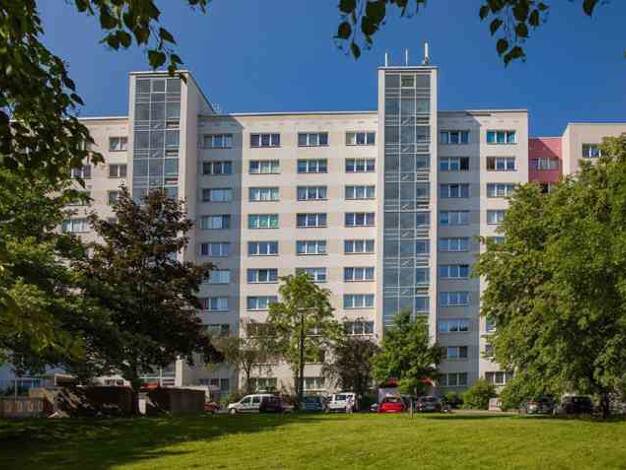Wohnung zur Miete 384 € 2 Zimmer 48 m² 8. Geschoss frei ab 26.09.2026 Herzberger Straße 18 Prohlis-Nord Ortsamtsbereich Prohlis 01239