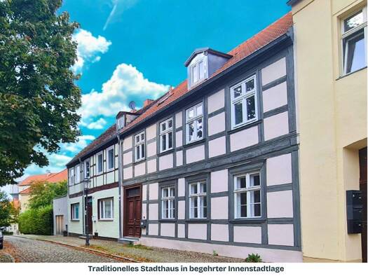 Stadthaus zum Kauf 280.000 € 4,5 Zimmer 122 m² 188 m² Grundstück frei ab sofort Nauen 14641
