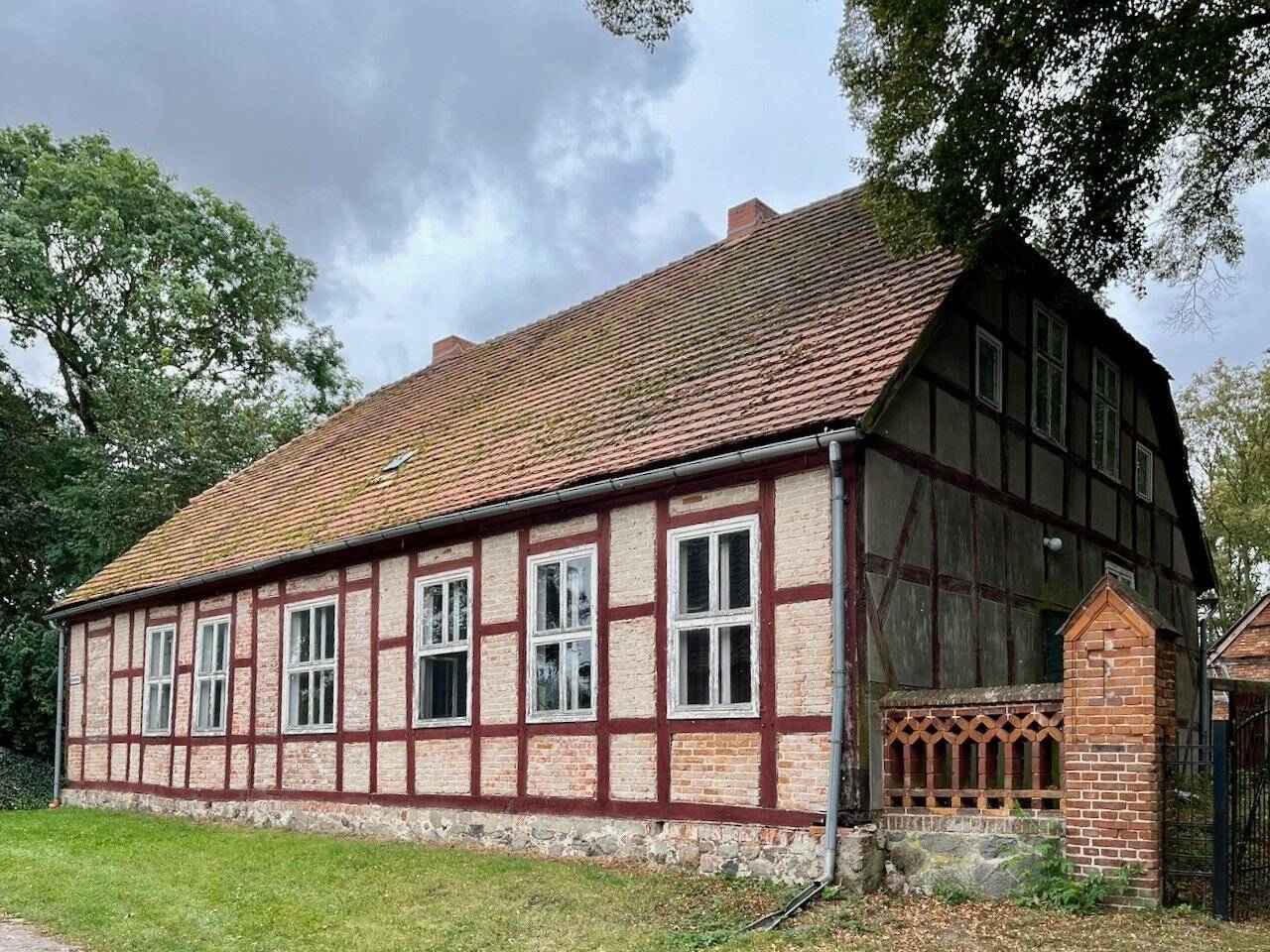 Haus zum Kauf 195.000 € 19 Zimmer 200 m²<br/>Wohnfläche 6.500 m²<br/>Grundstück Groß Varchow Groß Varchow 17219