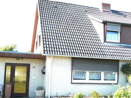 Doppelhaushälfte zum Kauf 255.000 € 3,5 Zimmer 102 m² 432 m² Grundstück frei ab sofort Barmstedt 25355